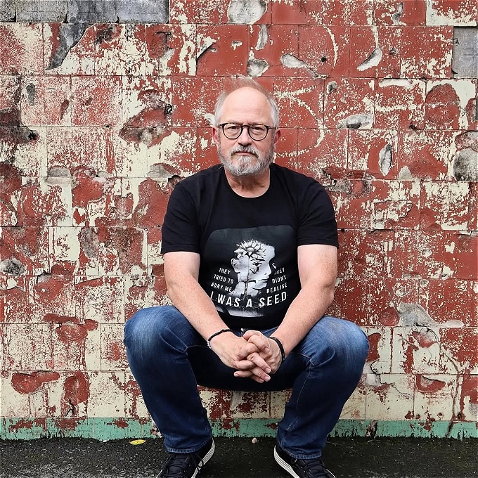 The Monkey Escapes - Robin Ince